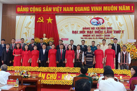 Chính trị